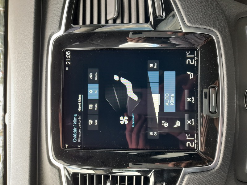 Volvo XC90 MOMENTUM PRO