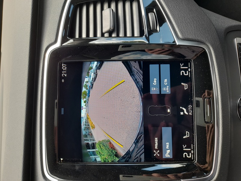 Volvo XC90 MOMENTUM PRO
