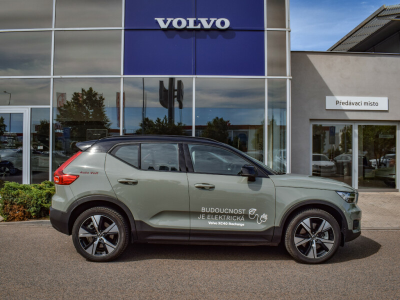 Volvo XC40 RECHARGE PRO 4x4, dodání září 2022