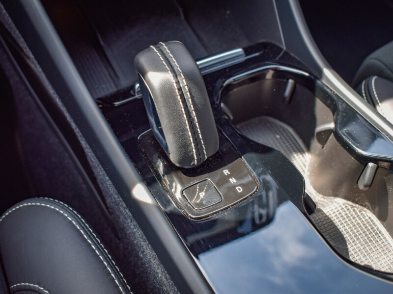 Volvo XC40 RECHARGE PRO 4x4, dodání září 2022