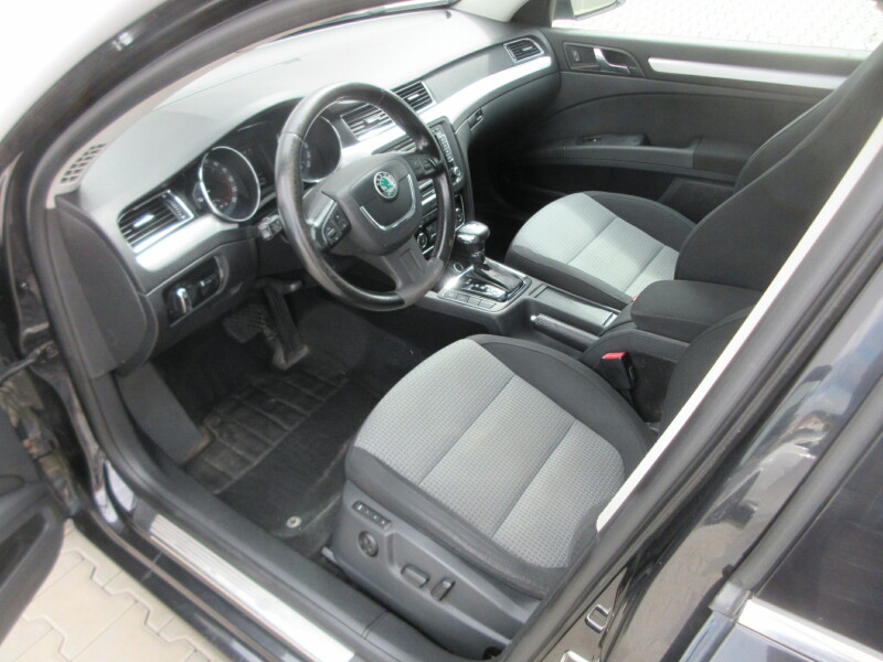 Škoda Superb Ambition