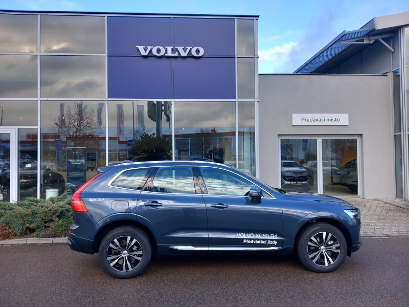 Volvo XC60 PLUS BRIGHT