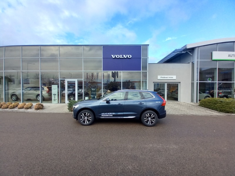 Volvo XC60 PLUS BRIGHT