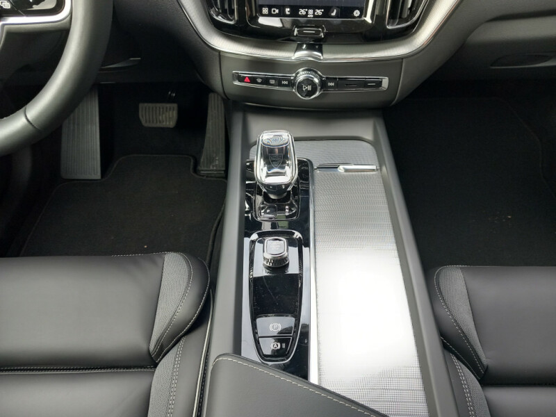 Volvo XC60 PLUS DARK