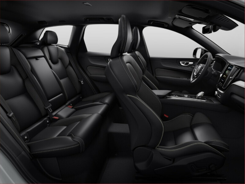 Volvo XC60 PLUS DARK
