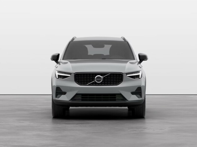 Volvo XC40 PLUS DARK