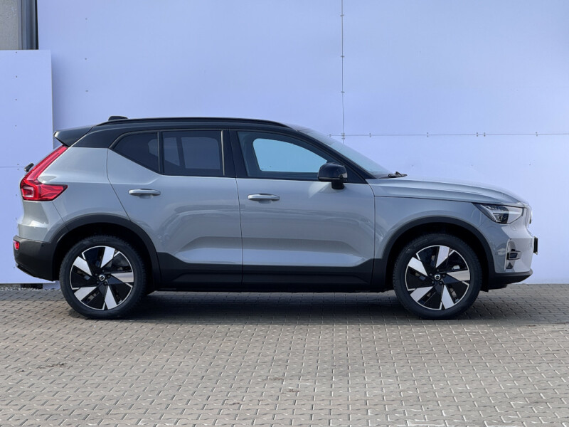 Volvo EX40 PLUS