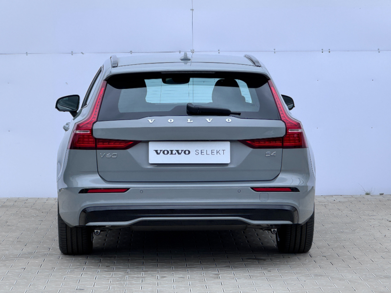 Volvo V60 PLUS DARK
