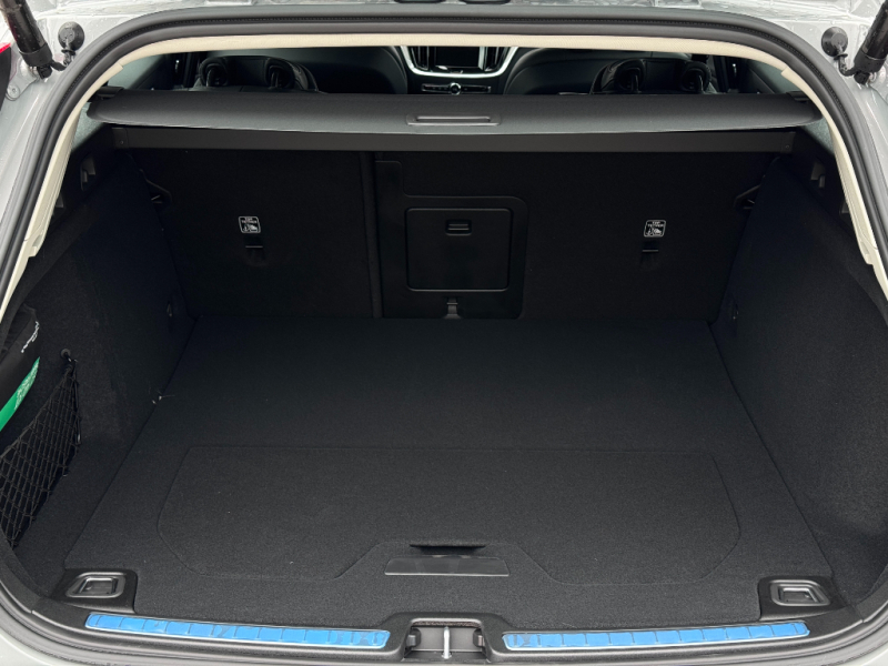 Volvo V60 PLUS DARK