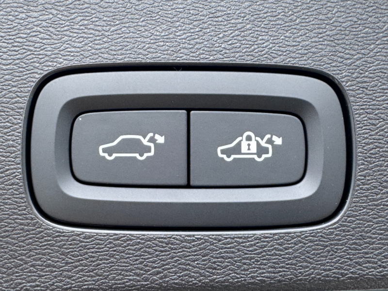 Volvo V60 PLUS DARK