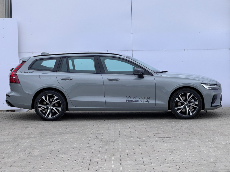 Volvo V60 PLUS DARK