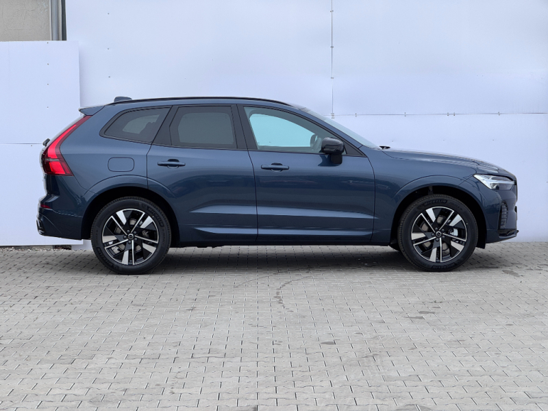 Volvo XC60 Plus Dark