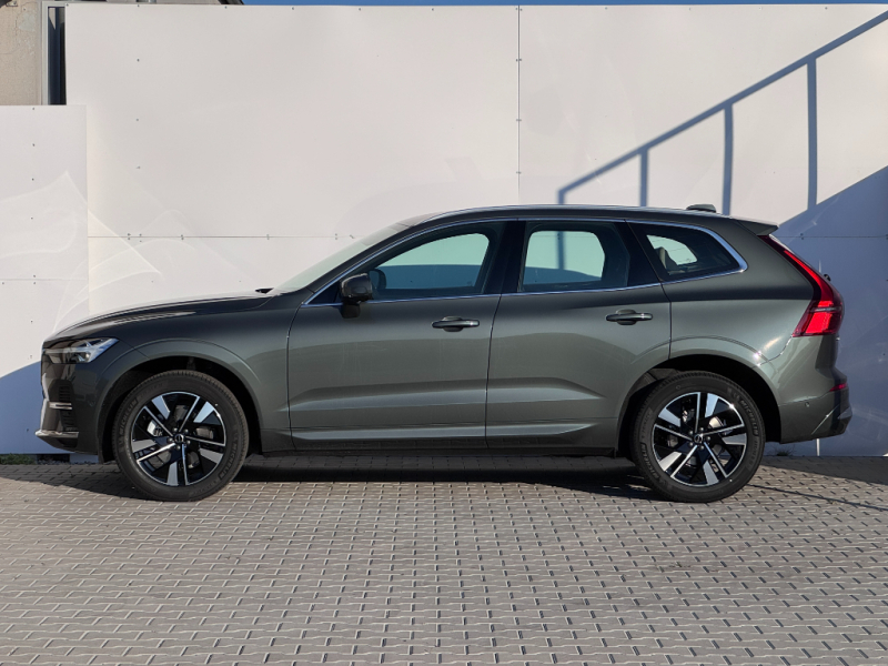 Volvo XC60 PLUS BRIGHT