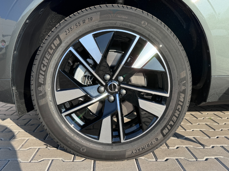 Volvo XC60 PLUS BRIGHT