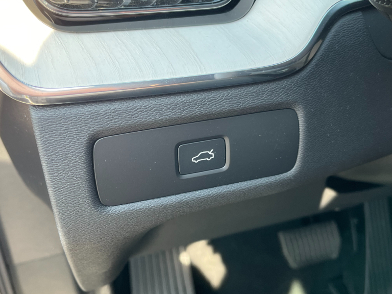 Volvo XC60 PLUS BRIGHT