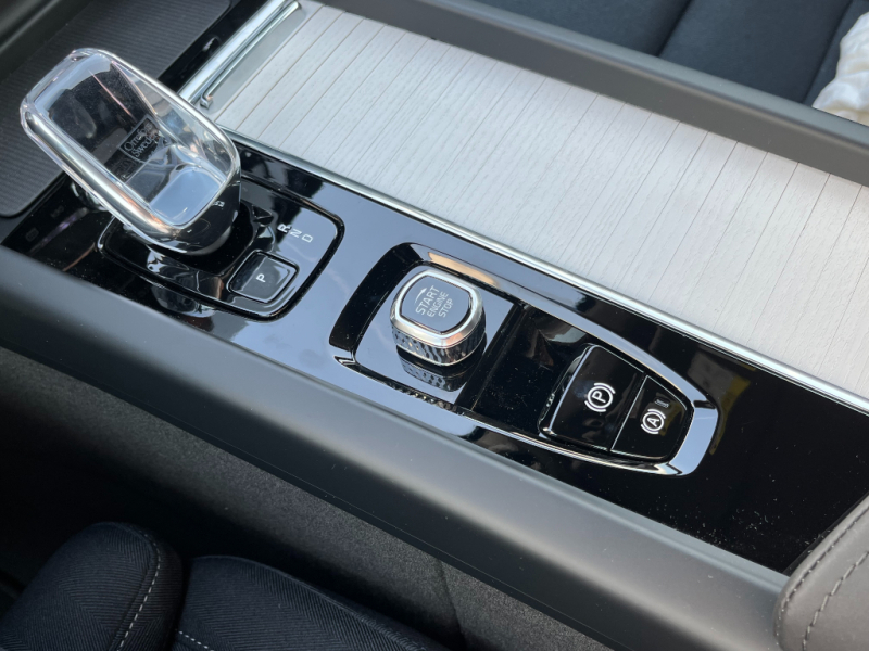 Volvo XC60 PLUS BRIGHT