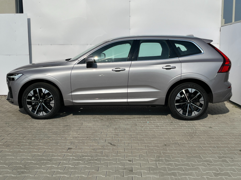 Volvo XC60 PLUS BRIGHT