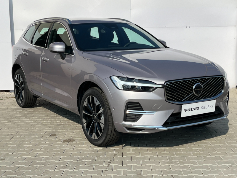 Volvo XC60 PLUS BRIGHT